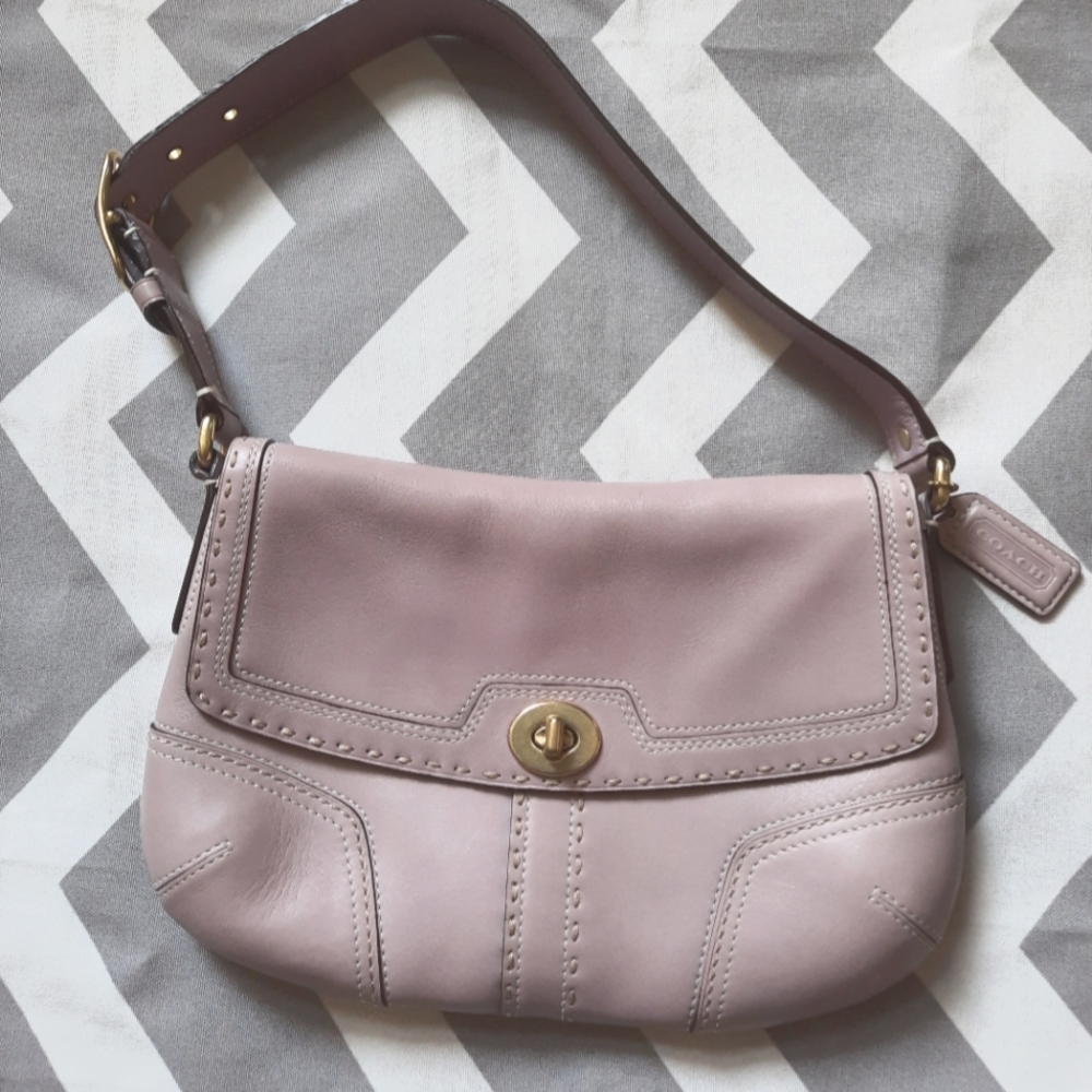 Vintage Coach purse light purple shoulder bag